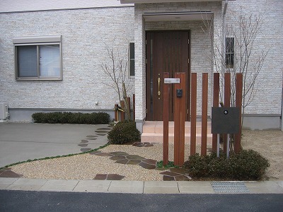 主張しすぎない坪庭 守山 | 京阪グリーン | 滋賀・京都・大阪のエク...