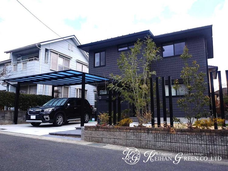 モノトーンに植栽で奥行きを持たせたモダンな新築外構 大津市 | 京阪グ...