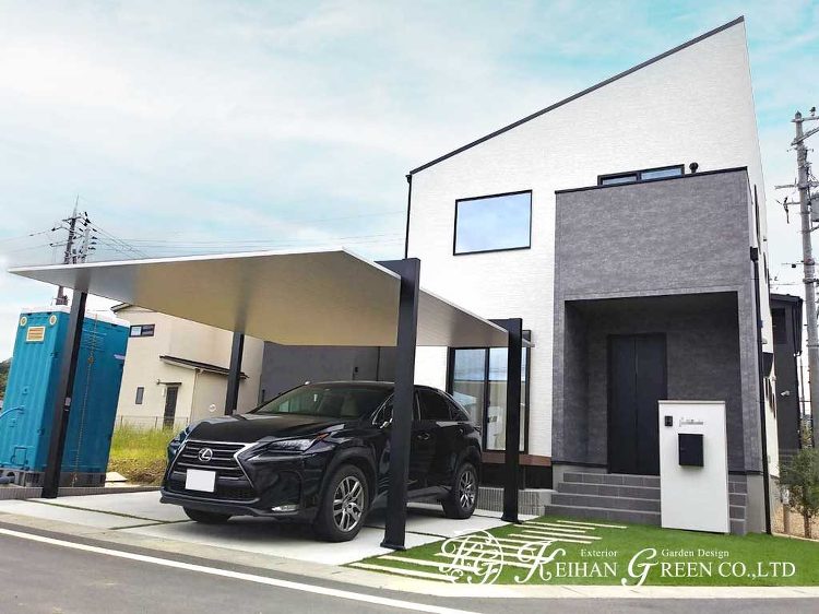 モノトーンのおうちと外構にナチュラル感をプラス! 大津市 | 京阪グリ...