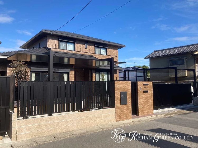 重厚感と高級感のあるクローズ外構 京都市 | 京阪グリーン | 滋賀・...