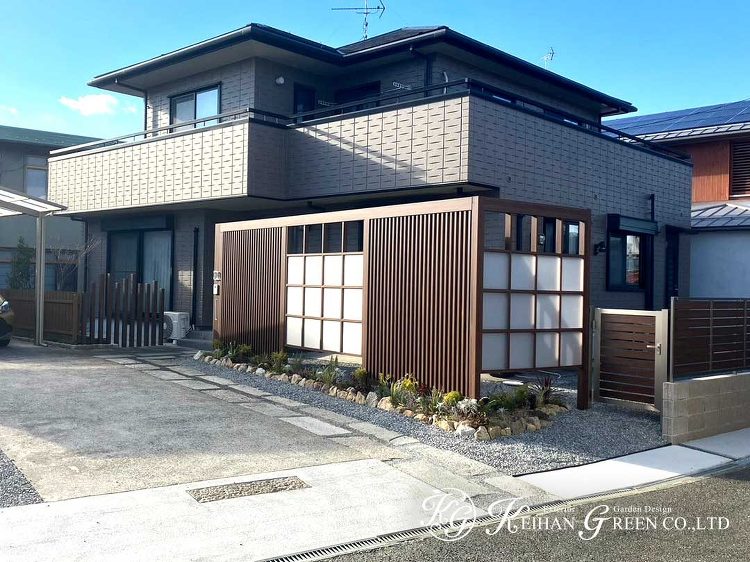 Gスクリーン+Ｇフレームを玄関前の目かくしに 竜王町 | 京阪グリーン...