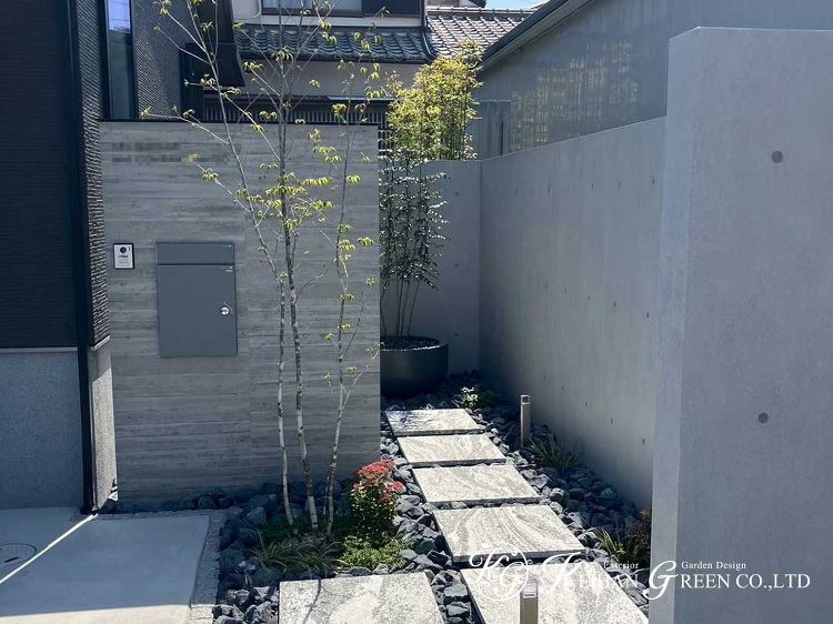 洗練と温もりを両立した新築外構 大津市 | 京阪グリーン | 滋賀・京...