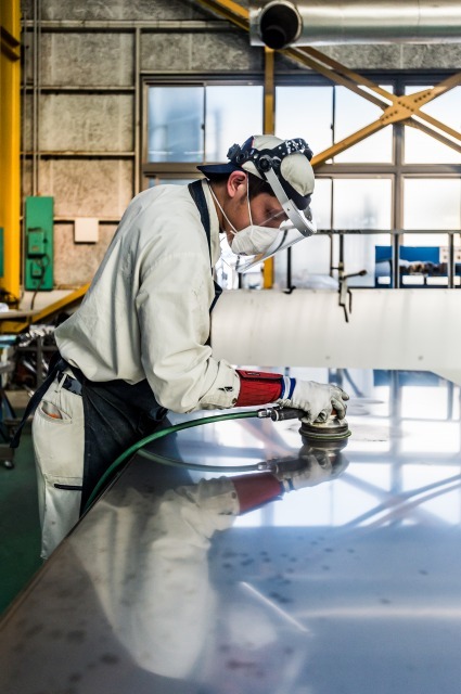 研磨加工（研磨仕上） | オーダー金属建材の菊川工業