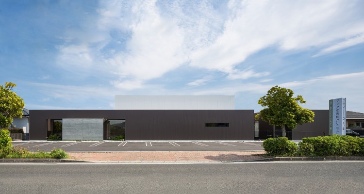 フジタ皮膚科クリニック(福岡県行橋市)│【松山建築設計室】福岡の建築設...