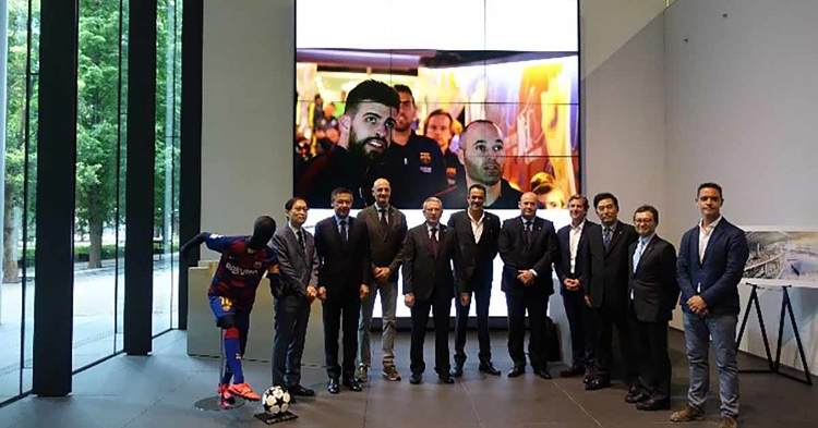 来日中のFCバルセロナのバルトメウ会長、モイシュ副会長他が、日建設計を...