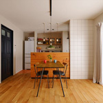 水まわりの床ならフロアタイル！無垢や設備との相性も◎ | リノベーショ...