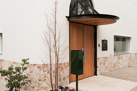 青空の見えるヒノキのお風呂のあるお家 | リノベーション・リフォーム・...