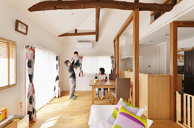 お日さまの光を浴びる2階リビング | リノベーション・リフォーム・新築...