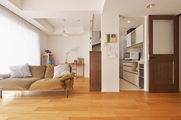 ウォークスルーのクロゼットで、子育て世帯もすっきりと！ | リノベーシ...