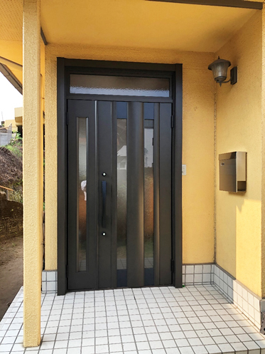 鹿児島市の玄関ドアリフォーム施工事｜K様｜リクシル「リシェント?」２ロ...