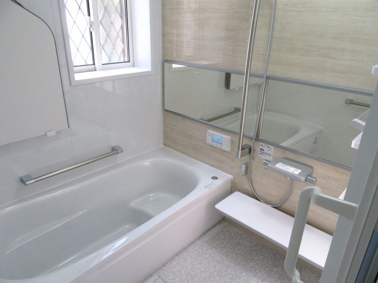 鹿児島市のお風呂・玄関リフォーム施工事例 ｜T様邸｜ 【リビングプラザ...