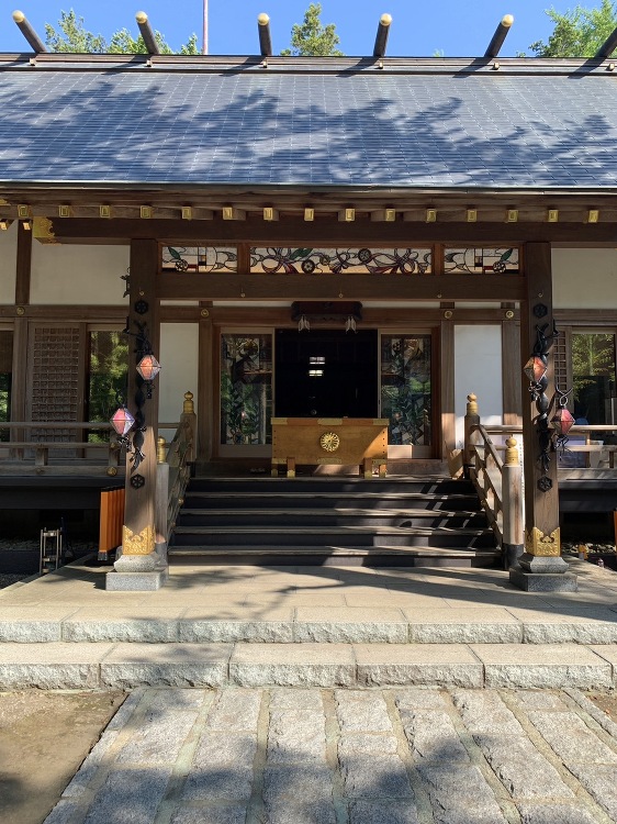 三戸大神宮-鉄工芸による装飾とステンドグラス | 鉄工房アールRUST...