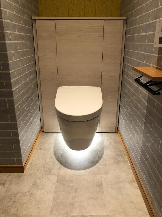 宙に浮ている!?WC と お子様〇〇〇が100円の日|リフォーム|コラ...