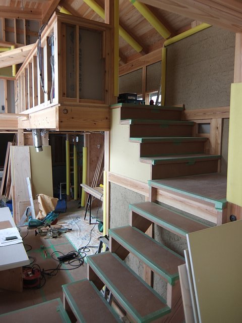 階段ができました＠住吉本町の家 | 土壁のトヨダヤスシ建築設計事務所