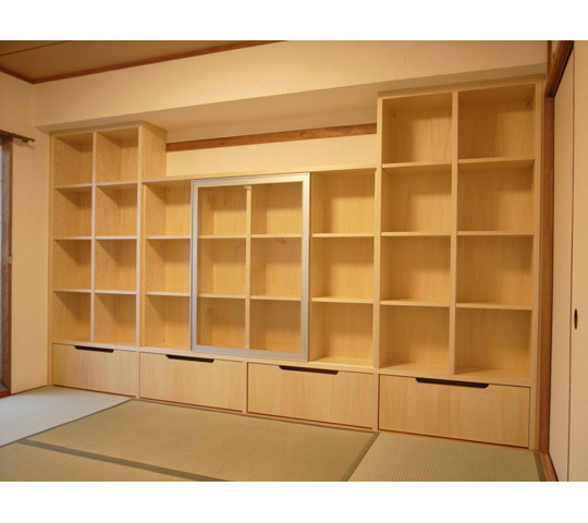 畳を傷付けないワゴンの付いた和室収納 | オーダー家具のトータルリビン...