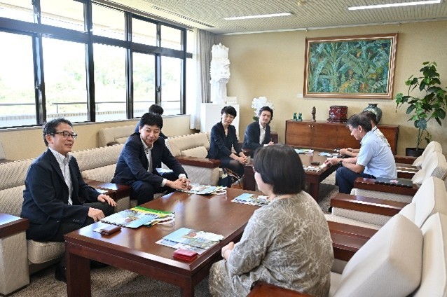 文部科学省 松浦大臣官房審議官らが琉球大学千原キャンパスを視察 | 琉...