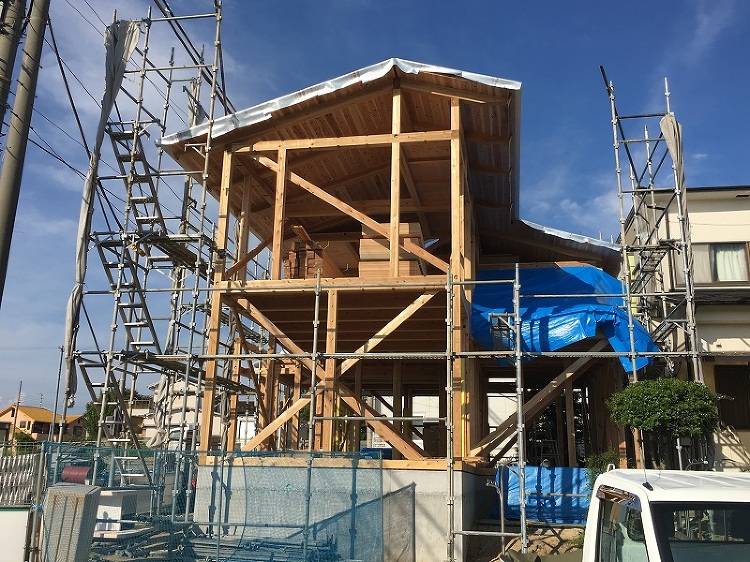 上棟作業中 堺市中区 M邸 新築工事 | 大阪の注文住宅、木の家の工務...