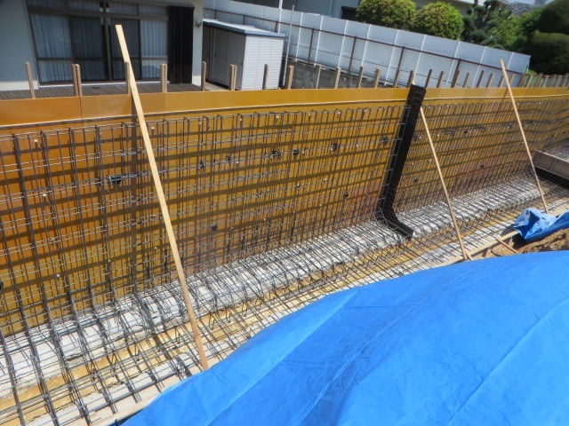 堺市南区K様邸 ⇒土台地盤が寛容！特大擁壁（宅造許可）着工中！ | 大...