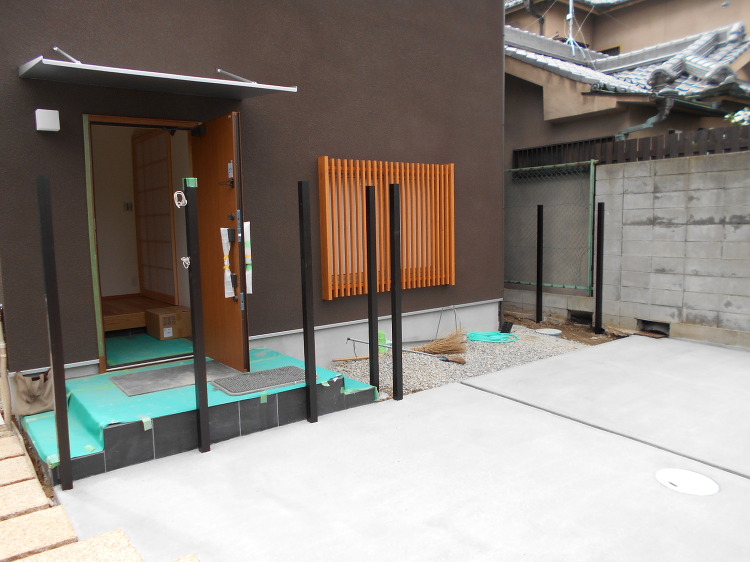 堺市西区諏訪ノ森 N様邸 外構 | 大阪の注文住宅、木の家の工務店コア...