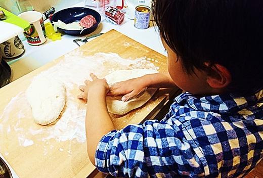 楽しい冬の到来 薪ストーブでピザを焼く / 研究日誌 / 米田横堀建築...