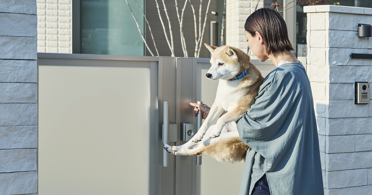 クローズド外構の庭での暮らし-事例紹介・お客様の声 | Feel Li...