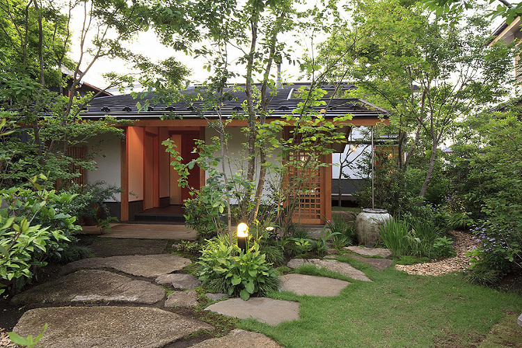 飯能の家 | 細長い敷地でも開放的な家 | (株)結設計|東京・建築家...