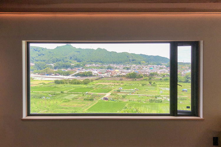 あきる野の家 | 崖下の家 ・別荘 | (株)結設計|東京・建築家|住...