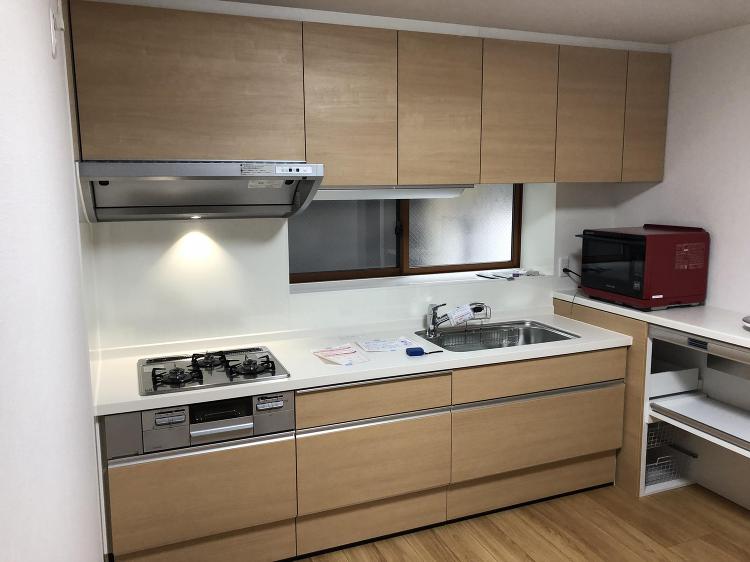 キッチン/台所リフォーム│収納が充実した広々としたキッチンへ【ユニテ】...