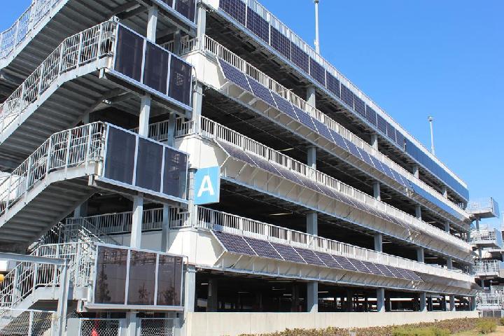 壁面の太陽光発電パネルを傾けると… | 日経クロステック（xTECH）