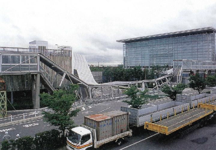 朱鷺メッセ事故は「設計上の問題」、8000万円で和解へ | 日経クロス...