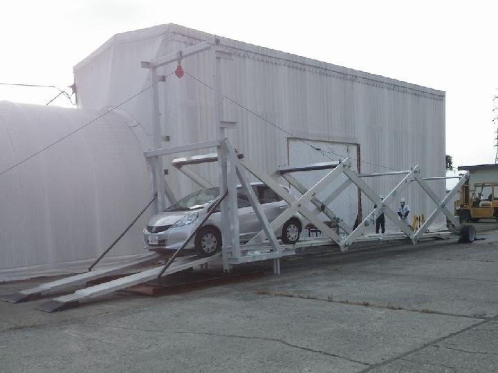 折り畳める橋を1.2tの車両が走行 | 日経クロステック（xTECH）