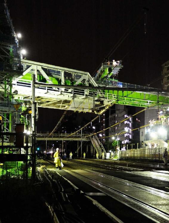 20分間の引退劇、山手線またぐ旧東横線トラス橋 | 日経クロステック(...
