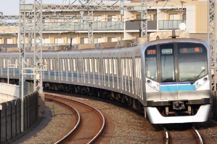 混雑率ワースト返上なるか、東西線で進む大改良 | 日経クロステック(x...
