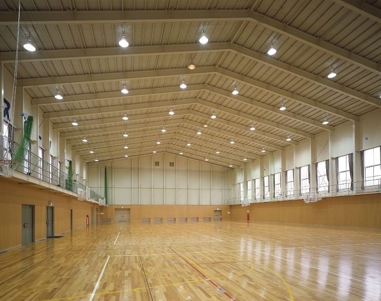 高天井用照明器具に落下恐れ、三菱電機が18万台を無償点検 | 日経クロ...