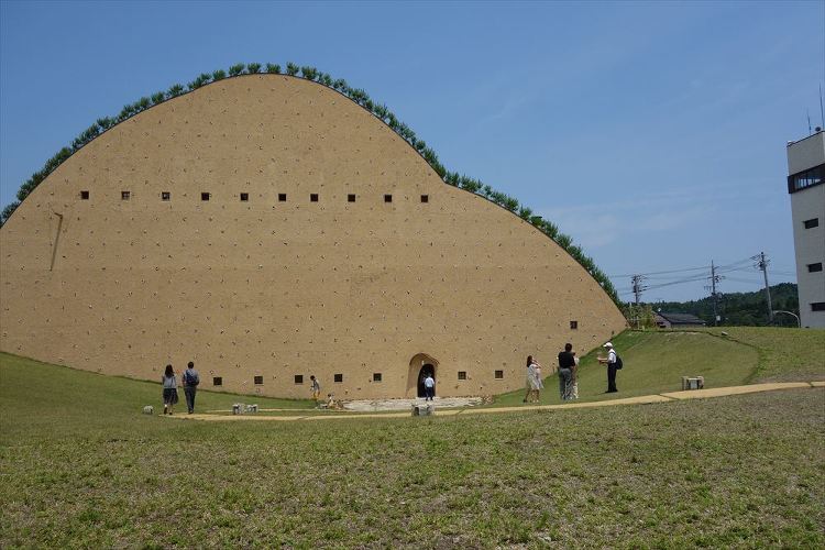 女性が押し寄せる藤森建築で100人に聞きました！ | 日経クロステック...
