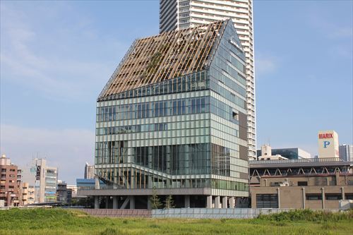 都市的積層の面白さ引き出す豊洲シビックセンター | 日経クロステック（...