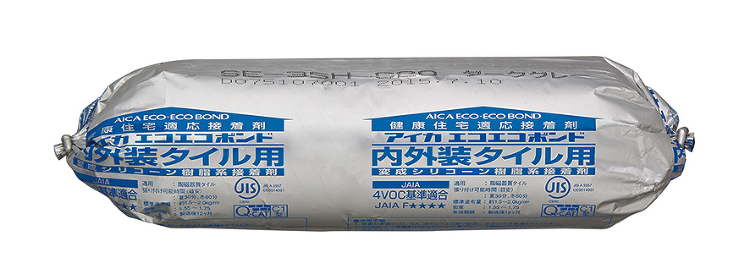 下地調整からタイル張りまで1種類の弾性接着剤で | 日経クロステック(...