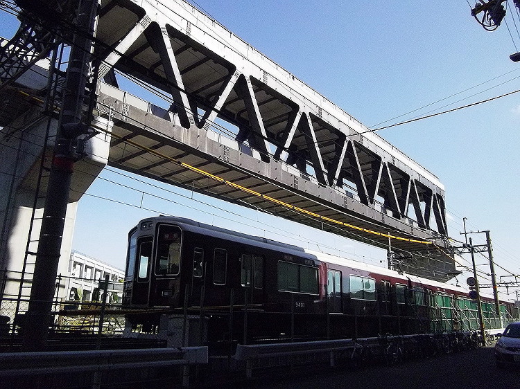 阪急淡路駅に上下2層の巨大高架橋 | 日経クロステック（xTECH）