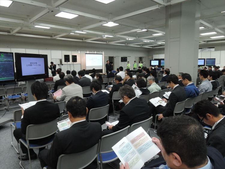 土木の広報、模型実験で市民向けプレゼン術を競う | 日経クロステック(...
