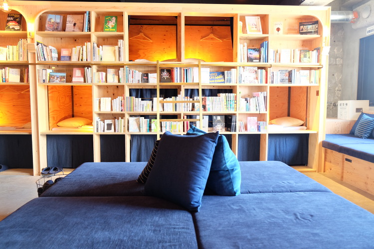 池袋「BOOK AND BED TOKYO池袋本店」泊まれる本屋を建築...