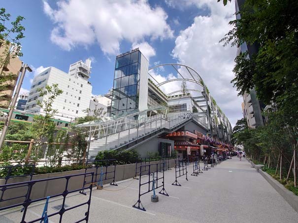 ミヤシタパークが面白い!生まれ変わった空中公園を建築に注目してレポート...