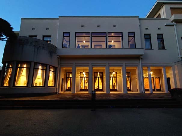 目黒「庭園美術館」ライトアップされた建築&庭園をレポート | トーキョ...