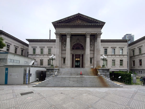 大阪府立中之島図書館がスゴい!100年の歴史が詰まった近代建築をレポー...