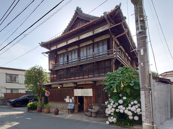 池上「蓮月」昭和初期の建築を改修したカフェをレポート | トーキョー建...