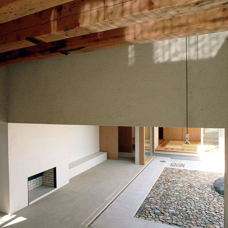 家を蘇らせる画期的な方法｜リノベーション｜中庭のある家・コラム