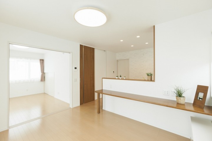 広いサンルームで家事のはかどるラシックハウス|大進建設|青森、八戸、仙...