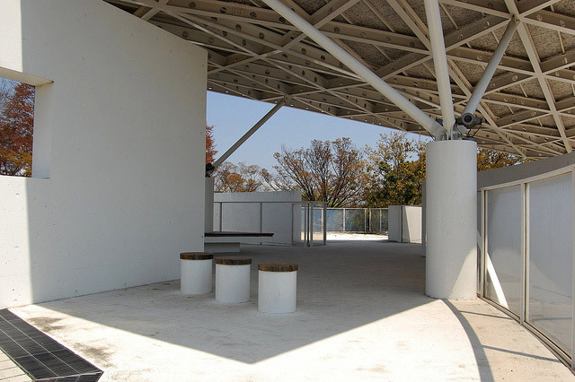 万博記念公園 砂の広場休憩所 写真一覧/吉羽逸朗