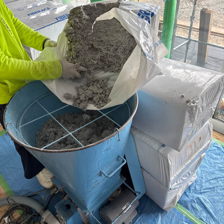 屋根断熱 セルローズファイバー｜設計事務所でつくる高気密高断熱＆耐震等...
