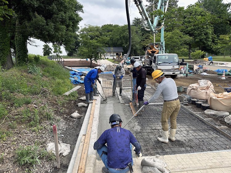 洗い出しコンクリート舗装 プレコ洗い出し工法 - 株式会社テラサキ