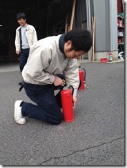 消火器訓練 | 大阪の注文住宅、木の家の工務店コアー建築工房